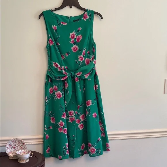 Jessica Howard Green Floral Midi Dress
